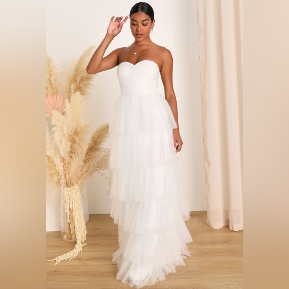 Phenomenal Passion White Tulle Pleated Strapless Maxi Dress Large